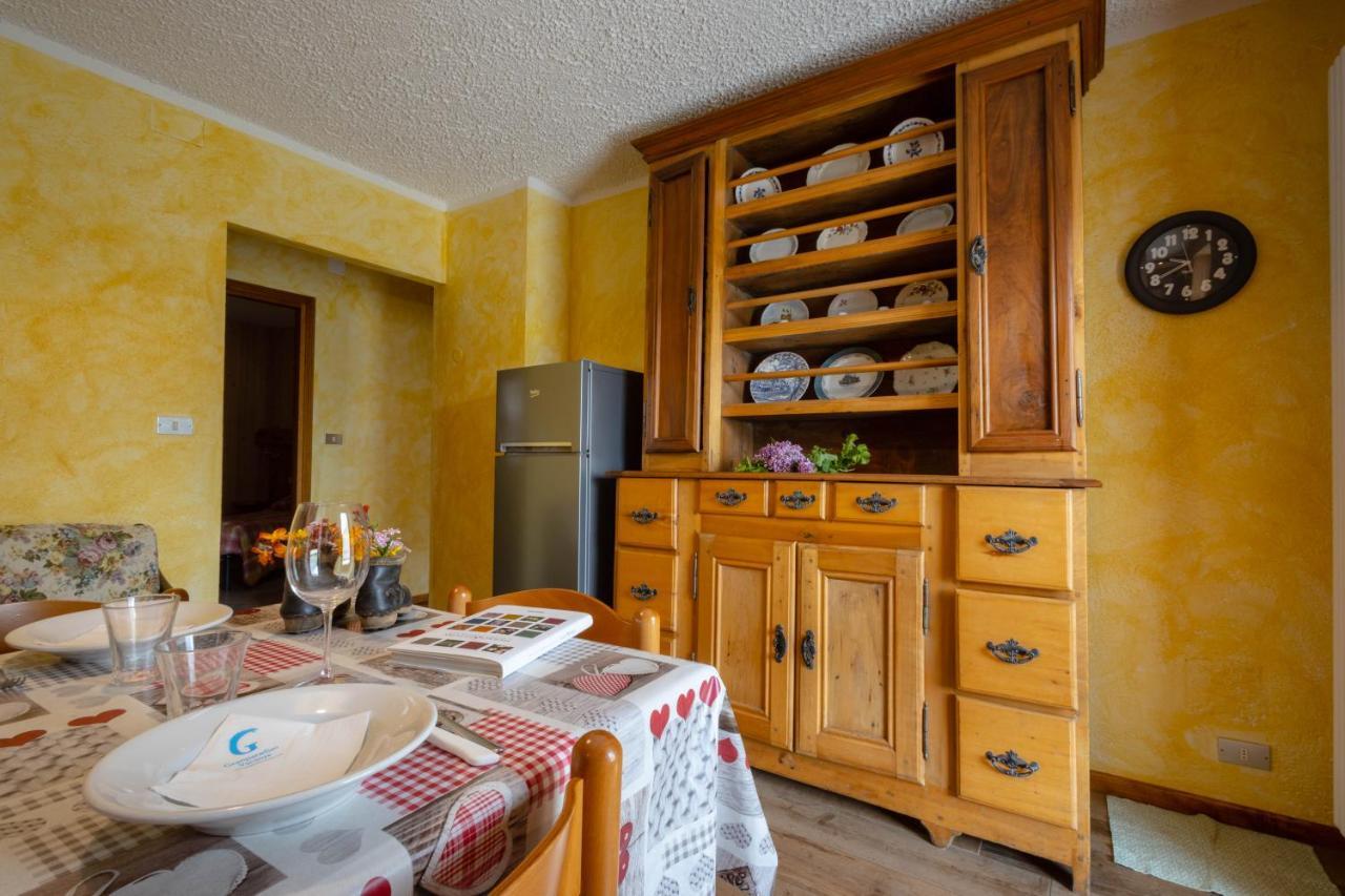 Le Vieux Noyer - Appartamenti Al Verde Villaggio Di Rumiod Saint-Pierre Bagian luar foto