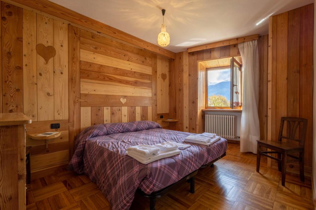 Le Vieux Noyer - Appartamenti Al Verde Villaggio Di Rumiod Saint-Pierre Bagian luar foto