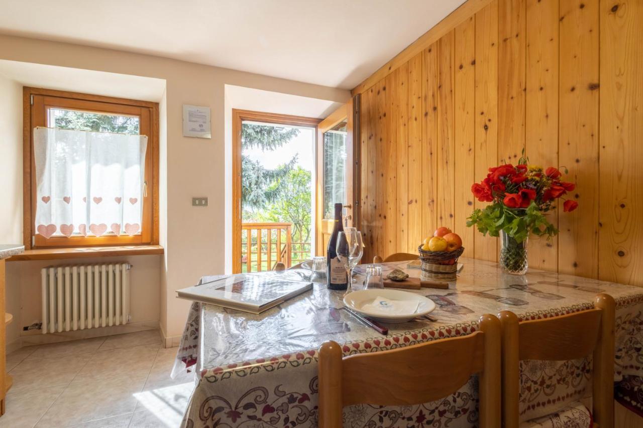 Le Vieux Noyer - Appartamenti Al Verde Villaggio Di Rumiod Saint-Pierre Bagian luar foto