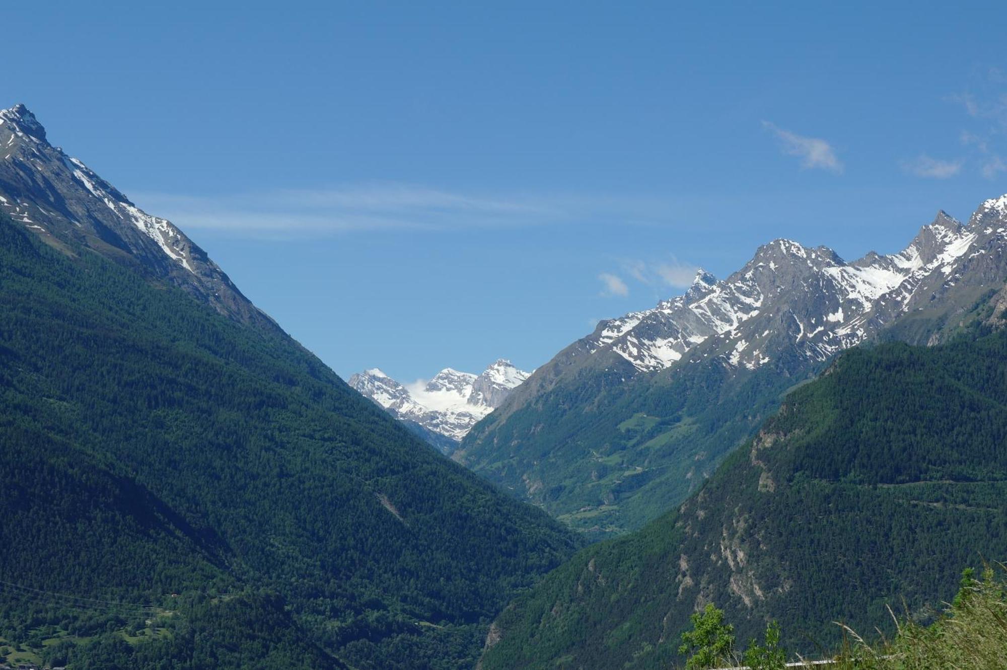 Le Vieux Noyer - Appartamenti Al Verde Villaggio Di Rumiod Saint-Pierre Bagian luar foto